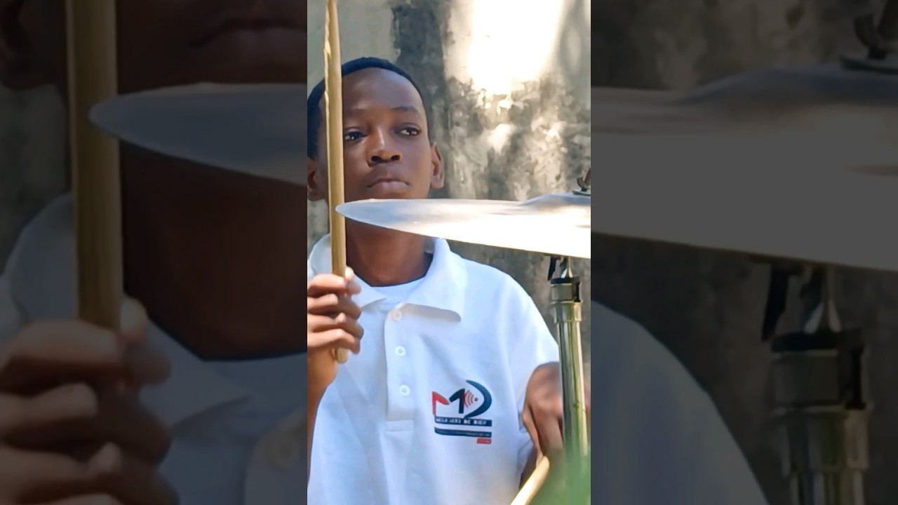 Batteur MESAJERS DE DIEU/ Ezechiel Destiné