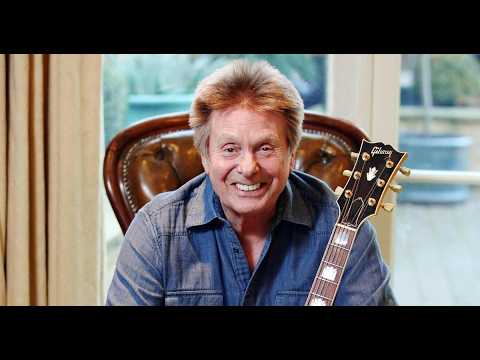 84-Year-Old Rocker Joe Brown Lives Solo in This Massive Mansion – What's His Secret?
